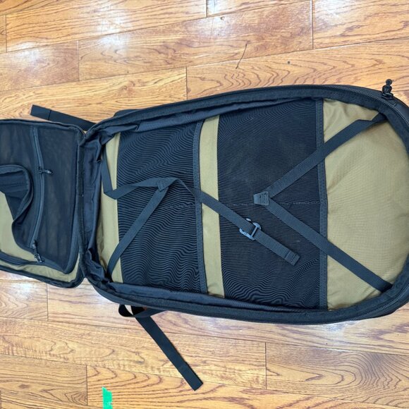 NOMATIC McKinnon Camera Pack - Travel Camera Bag by Peter McKinnon - Picture 5 of 5